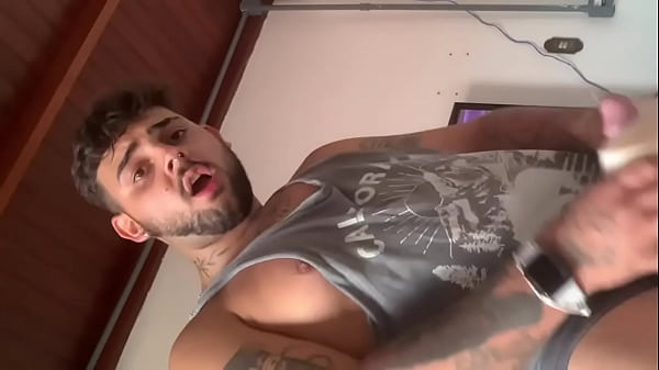 NOVINHO_GOZANDO_NA PUSSYTOY