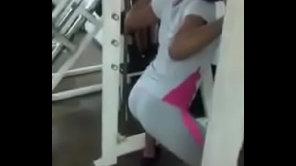 Play MP4 - Putita en el Gym