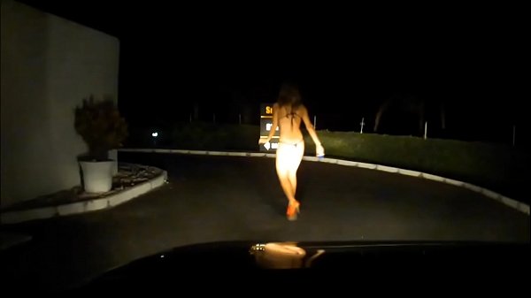 Play MP4 - raianepet walking in a motel