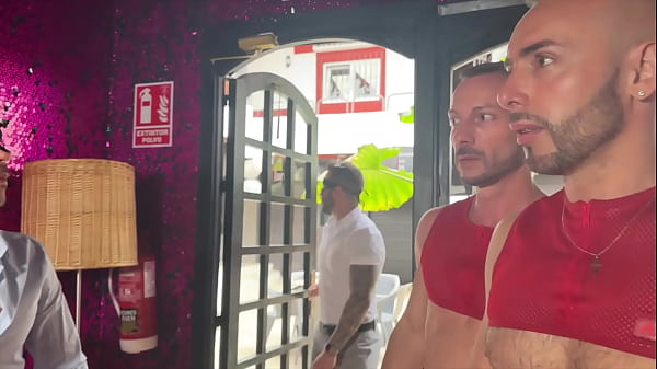 Play MP4 - Grand finale for a gargantuan orgy &vert; T4E - Part 5