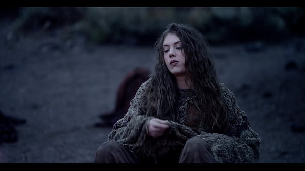 Fantasy BareMaidens - Girl keep warm outside 