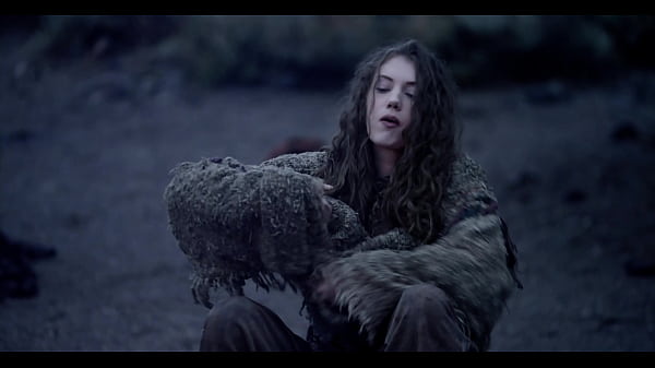 Play MP4 - Fantasy BareMaidens -  The Campire