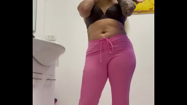 Play MP4 - Striptease at the tan room