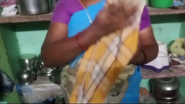Nonton Indian Beautiful Priyanka Aunty Pussy Hardcore thumbnail