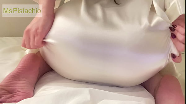 Play MP4 - Horny Iranian bride masturbating hot&comma; her husband is away for weeks