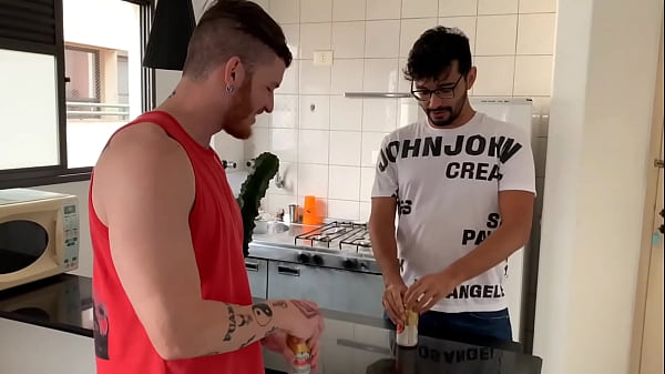 Play MP4 - minha mulher viajou meu amigo me chamou pra da uma ajuda - Marcos Goiano