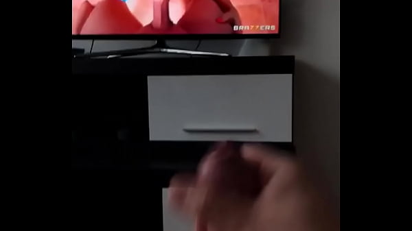 Play MP4 - Handjob with Luxury Girl