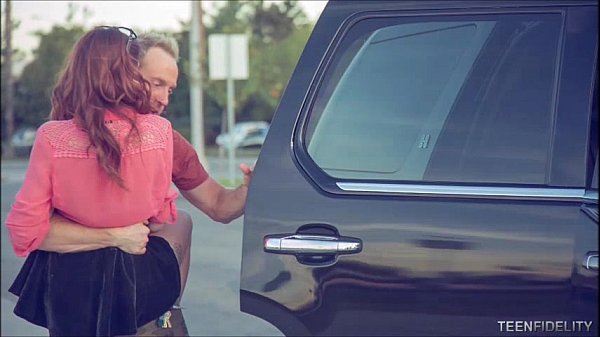 Campus Teen_Wants AnOlder Big Cock