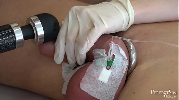 Put it_in me! - Medical Play with Mistress Inka and Miss_Flora