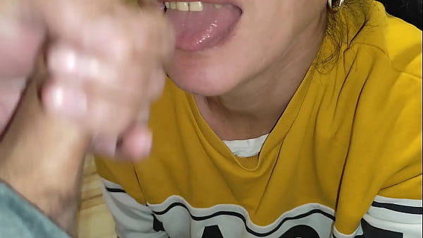 Play MP4 - I'm Married&excl; Please Don't cum Inside me&excl; Hot MILF Sloppy Blowjob with Cum in Mouth