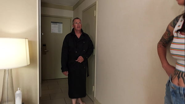 X rated outtakes hot flash in the pants milf parker skye 