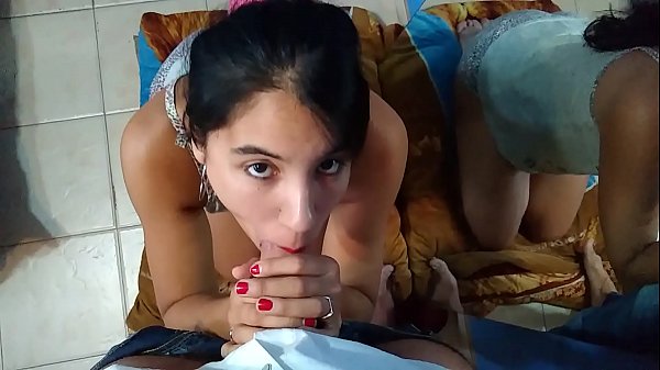 MI NOVIA EN PIJAMAS ME CHUPA LA POLLA_Y RECIBE_UN FACIAL