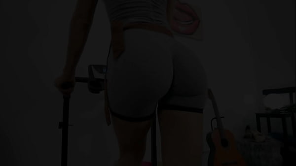 Nonton Round Ass Perfection! Flat Belly! Puffy Pussy! She Trains! thumbnail