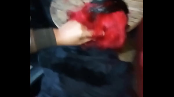 Casada chupa o amantee fode com ele até ele gozar em sua bunda