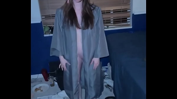 Nonton Finnaly Graduated School thumbnail