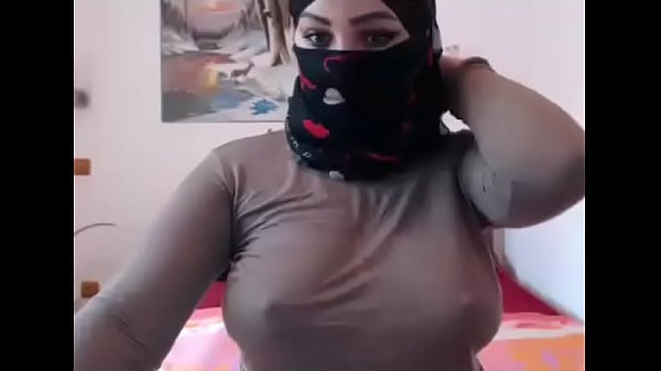 Albania arabian milf fingers herself live