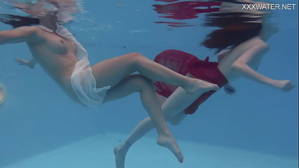 Anastasia Ocean andMarfa are nakedunderwater
