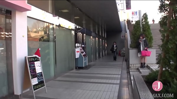 音を立てながらの絶妙な舌使いのエロいフェラからシックスナイン