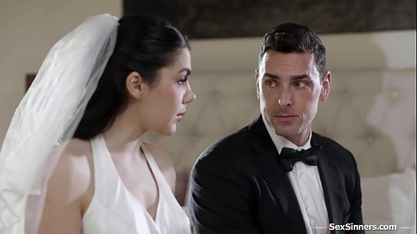 Busty bride valentina nappi thought wearing a butt plug during the wedding would make her husband happy but her acts anal friend does not