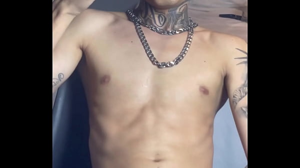 Cheguei Do Rol&ecirc; E Acabei Gozando Batendo Uma Punheta thumbnail