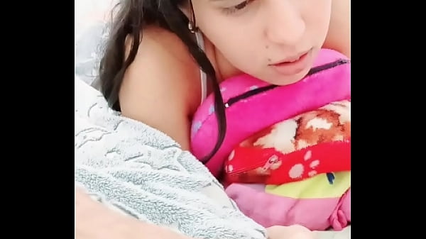 Play MP4 - levanto a mi hermanastro con una rica mamada