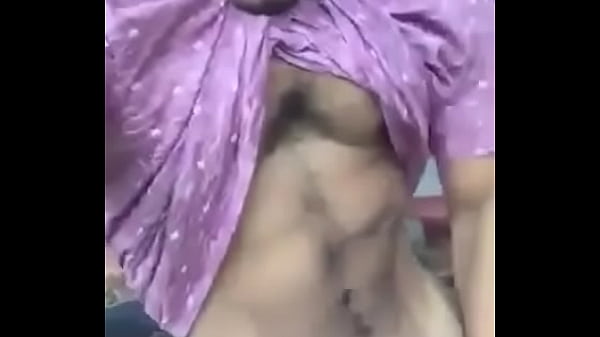 Play MP4 - Novinho mostrando o pau e enfiando dedo no cu