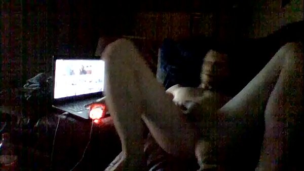 petit moment anal seul