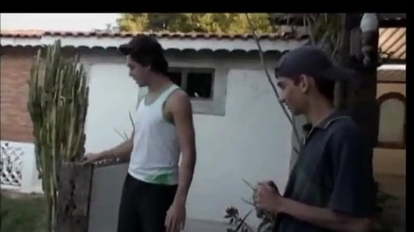 Play MP4 - Luiggi entre um trabalho e outro metendo pica no puto