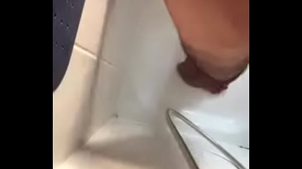 In der Dusche im Stehen 22 cm Dildo Schwanz in meine Arsch Fotze ( John )
