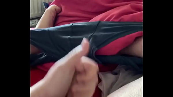 Play MP4 - Having the best wank of my life with huge cumshot