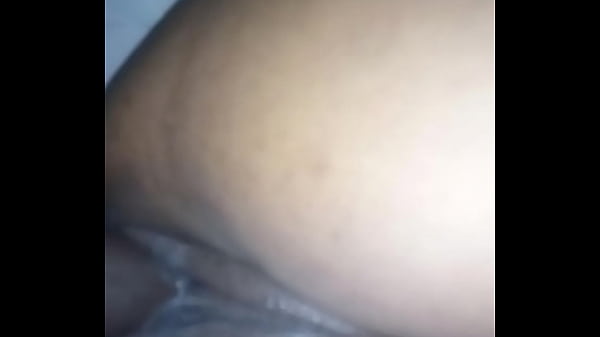 Play MP4 - demu kutoka Tanzania akichezea bolo