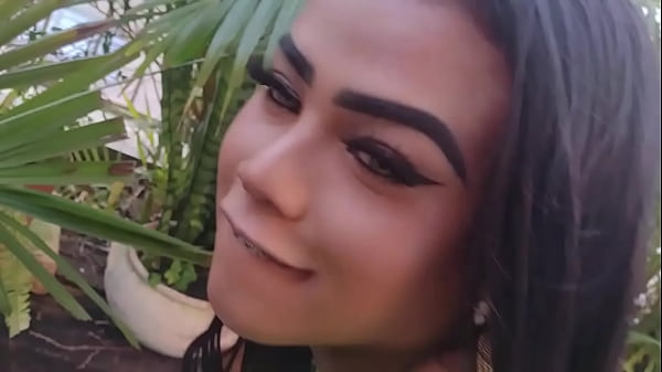 Play MP4 - Tgata Rabuda Se Excita com Consolo e Leva Gozada na Boca- Sereia Mel - Completo no Red