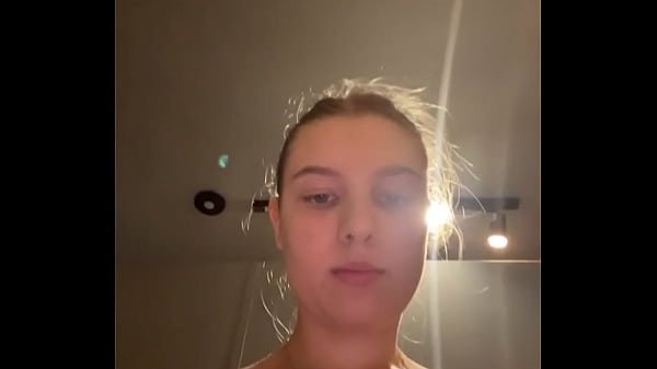 Perfect ass fucking huge dildo 