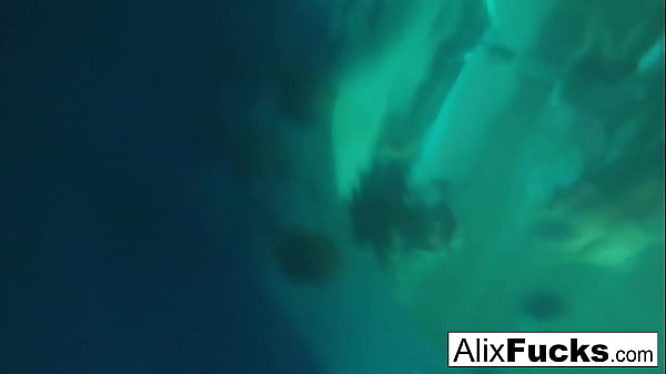 Hot babes have some fun