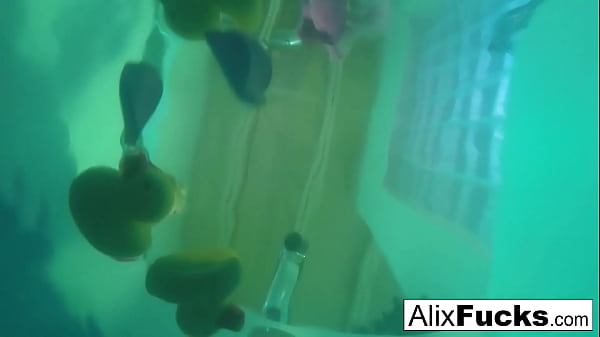 Hot babes have some fun 