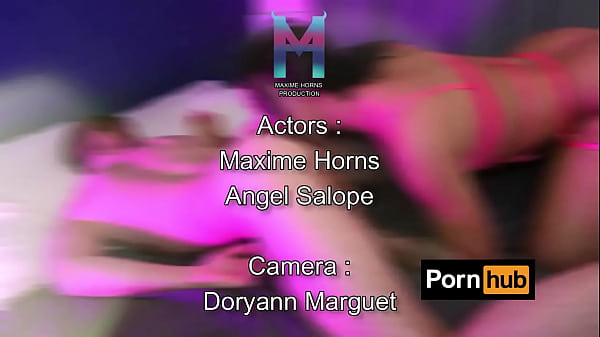 Ses l&egrave;vres chaudes autour de mon sexe ses g&eacute;missements puis son cul s&rsquo;est ouvert pour moi angel salope es 