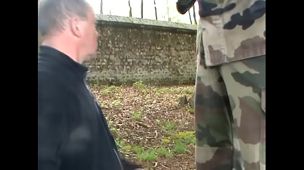 Play MP4 - Pipe pour Julien le militaire