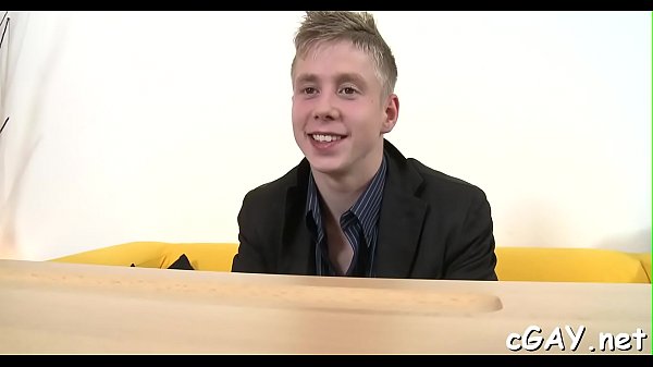 Smutty Gay Sex With Hunks thumbnail