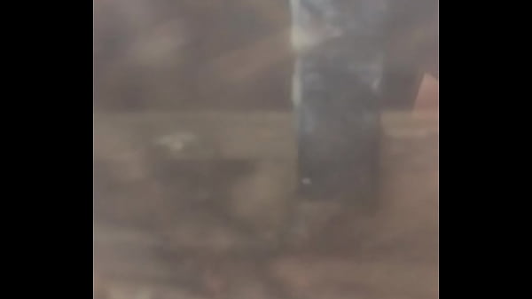 Abuela ba&ntilde;&aacute;ndose 