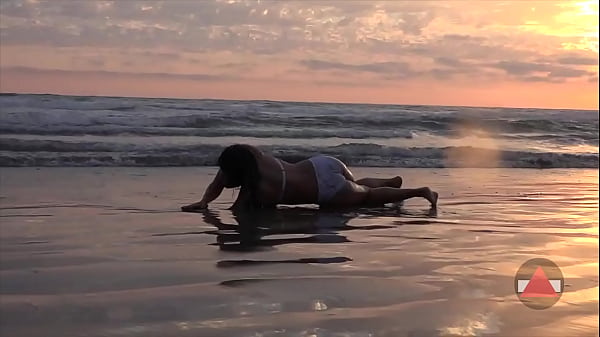 Play MP4 - Beach Day