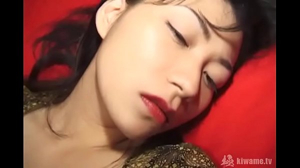 佐々彩夏似のスレンダー美系お姉さん コスプレＳＥＸ ディルド オナニー