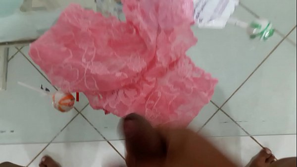 Caiu na net !!! me masturbei e gozei na calcinha da minha enteada de_18 aninhos !!!!Fetiche