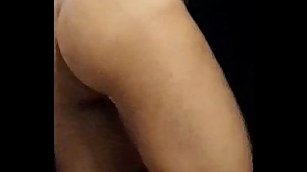 Olha Esse Mach&atilde;o Me Dando Porra Na Cabine Port&aacute;til... Me Encheu De Leite De Macho! thumbnail