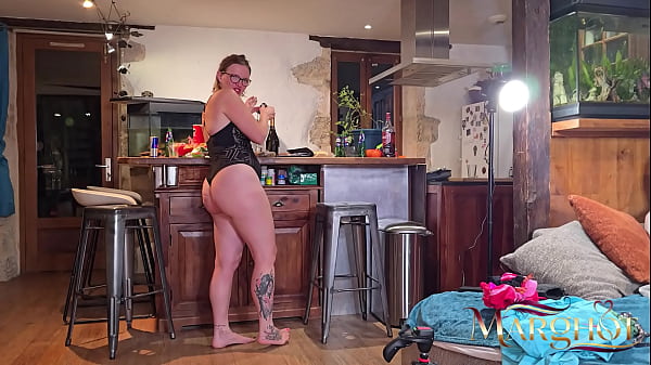 Nonton Suite Du Gangbang Amateur : 3 Amants Et Le Stagiaire &agrave; &eacute;norme Queue M&rsquo;&eacute;clatent En Double Anal Avec 3 &eacute;jaculations Sur La Gueule thumbnail