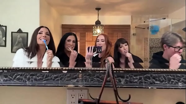 Porn it&rsquo;s important to brush your teeth after lunch and before sexy time for adulttime&rsquo;s #letmeintoo wit 