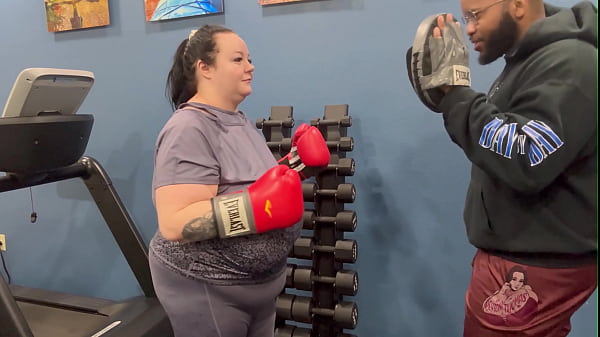 Play MP4 - bbw sucks her fitness instructor