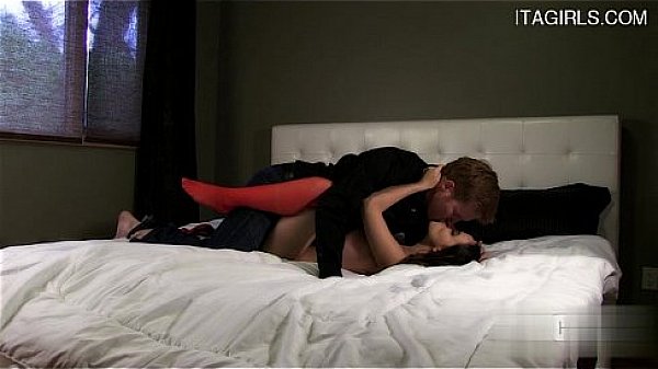 Nonton Hot Model Bondage Gang Bang thumbnail