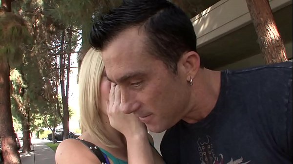 Play MP4 - Blonde picked up and fucked by a huge cock