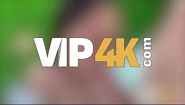 Vip4k got scared of a bug and got daddy's cock 