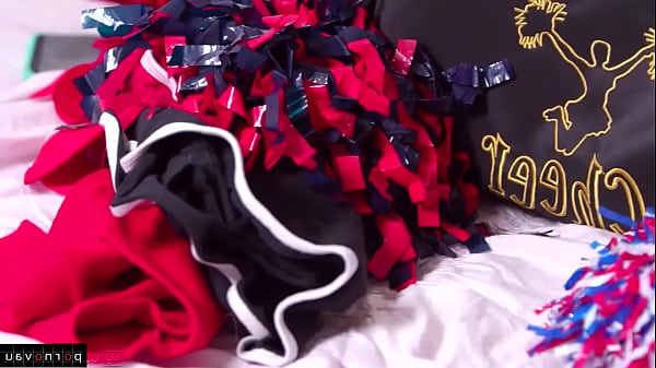 Nonton Teach Me To Twerk thumbnail